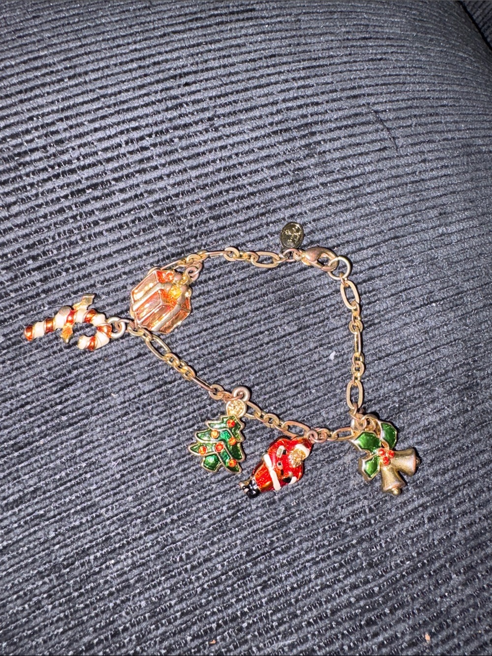 19-vintage Christopher Radke Marked Goldtone Chain Christmas charms